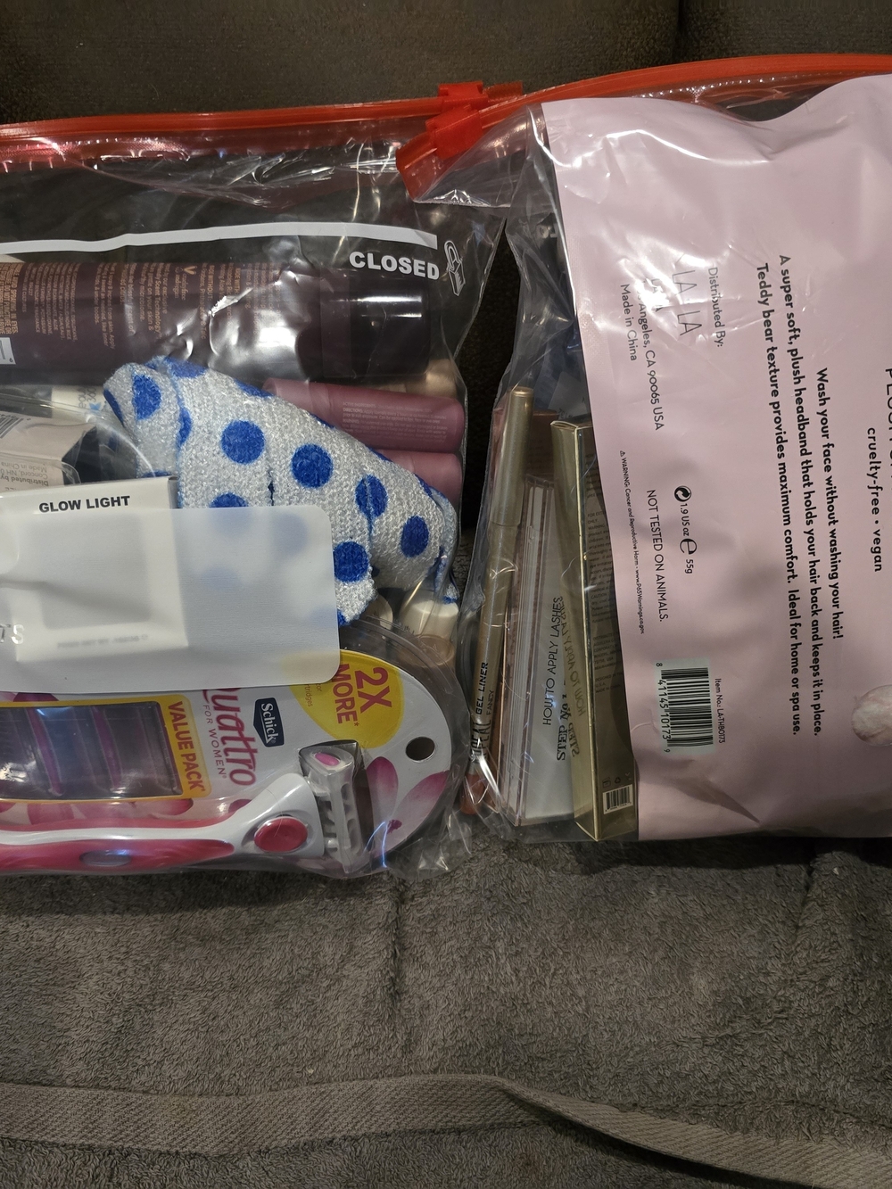 Travel Makeup Kit - Assorted Pink & Blue Accessories